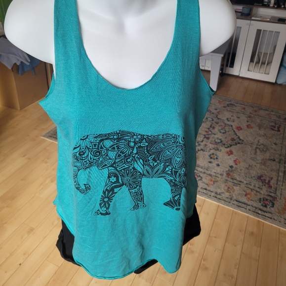 3/$30- Adorable Elephant Tank Top - Picture 2 of 2
